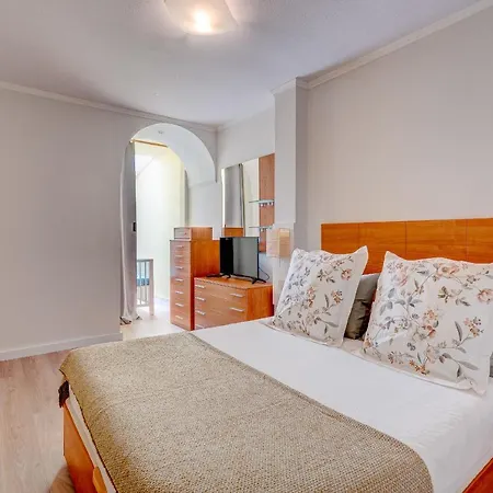 Apartman Bonito Triplex Familiar Con Solarium - By Feel Your Holidays *